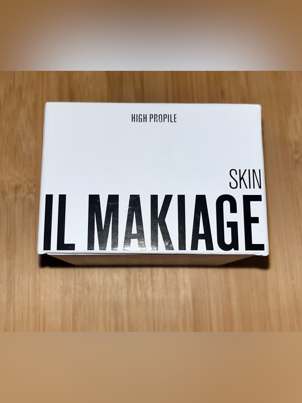 IL MAKIAGE High Profile Neck Treatment - White & Black Text